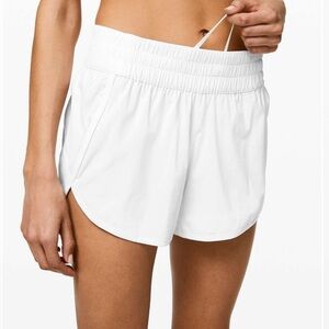 Lululemon Tracker Short Lined Low Rise 4”